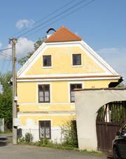 Kokon, emanovice, staven.jpg