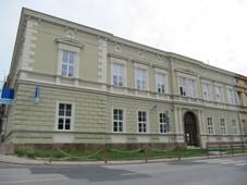 Mikulov,_b�val�_�kola.jpg