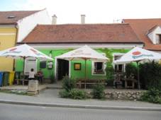 Mikulov,_Hosp�dka_pod_z�mkem.jpg