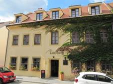 Mikulov,_hotel_Tanzberg.jpg