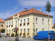 File:Pasohlvky, main street.jpg