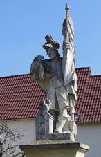 Pern - socha sv. Florina 01.jpg