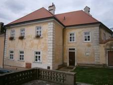 Fara (Valtice), nm. Svobody 5, Valtice.JPG