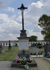 Vlasatice - stedn k na hbitov