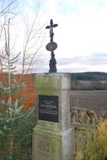 Dobroov (Hrazany). K v obci. (2).jpg