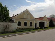 Komrov, venkovsk usedlost p.16.jpg