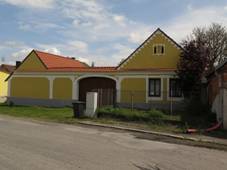 Komrov, venkovsk usedlost p.19.jpg