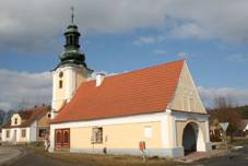 Kaple v obci kombinovan s kovrnou