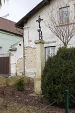 Chrst (Mlad Boleslav), krucifix.jpg