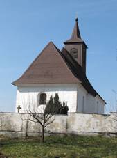 https://upload.wikimedia.org/wikipedia/commons/thumb/e/e8/Chocn%C4%9Bjovice%2C_kostel.jpg/800px-Chocn%C4%9Bjovice%2C_kostel.jpg