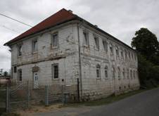 https://upload.wikimedia.org/wikipedia/commons/thumb/2/2a/Kovanec_%C4%8Dp._12%2C_2012.jpg/1024px-Kovanec_%C4%8Dp._12%2C_2012.jpg