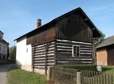 https://upload.wikimedia.org/wikipedia/commons/thumb/b/b8/Podol%C3%AD_%28Mnichovo_Hradi%C5%A1t%C4%9B%29%2C_roubenka.jpg/1024px-Podol%C3%AD_%28Mnichovo_Hradi%C5%A1t%C4%9B%29%2C_roubenka.jpg