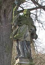 https://upload.wikimedia.org/wikipedia/commons/thumb/f/f1/Sychrov_%28Mnichovo_Hradi%C5%A1t%C4%9B%29%2C_socha.jpg/800px-Sychrov_%28Mnichovo_Hradi%C5%A1t%C4%9B%29%2C_socha.jpg