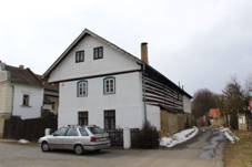https://upload.wikimedia.org/wikipedia/commons/thumb/3/32/V%C3%ADska_%28B%C5%99ezovice%29%2C_d%C5%AFm_%C4%8D%C3%ADslo_14.jpg/1280px-V%C3%ADska_%28B%C5%99ezovice%29%2C_d%C5%AFm_%C4%8D%C3%ADslo_14.jpg