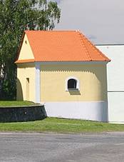https://upload.wikimedia.org/wikipedia/commons/thumb/2/21/Kostel%2C_Horn%C3%AD_%C5%A0t%C4%9Bp%C3%A1nov%2C_okres_Prost%C4%9Bjov_%2803%29.jpg/1024px-Kostel%2C_Horn%C3%AD_%C5%A0t%C4%9Bp%C3%A1nov%2C_okres_Prost%C4%9Bjov_%2803%29.jpg