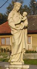 https://upload.wikimedia.org/wikipedia/commons/thumb/a/ab/Socha_Panny_Marie_na_n%C3%A1vsi%2C_Vysok%C3%A1%2C_okres_Svitavy.jpg/800px-Socha_Panny_Marie_na_n%C3%A1vsi%2C_Vysok%C3%A1%2C_okres_Svitavy.jpg