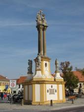 sloup se sousom Nejsvtj Trojice