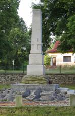 https://upload.wikimedia.org/wikipedia/commons/thumb/b/b1/World_War_I_memorial_in_Police%2C_T%C5%99eb%C3%AD%C4%8D_District.JPG/800px-World_War_I_memorial_in_Police%2C_T%C5%99eb%C3%AD%C4%8D_District.JPG