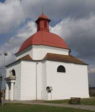 Overview of chapel of the Holy Cross in Daleice, Teb District.jpg
