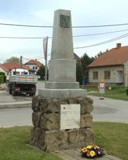 Jiice u Miroslavi, pamtnk partyzn II.jpg