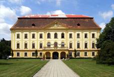 Mysliborice castle.jpg