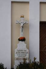 Cross near Chapel of Nativity of Mary in Chroustov.jpg