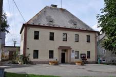 File:Hora Svate Kateriny - former school.jpg