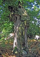 Korozluky - socha svatho Frantika (2).JPG