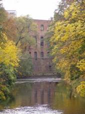 bÃ½valÃ½ pivovar u Å™eky Ãšpy