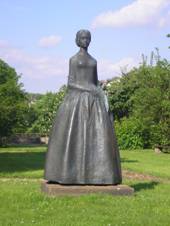 Statue of BoÅ¾ena N›mcovÃ¡ in ŒeskÃ¡ Skalice.jpg