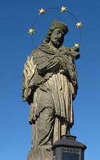 Horn� Kostelec, socha.jpg