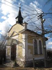 Lhota za ervenm Kostelcem, kaple (2).jpg