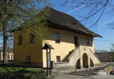 StarÃ¡ fara - MalÃ¡ Skalice.JPG