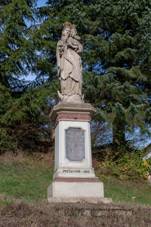 Rokytnk, socha Panny Marie u kaple 05.jpg