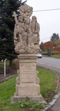 https://upload.wikimedia.org/wikipedia/commons/thumb/8/81/Souso%C5%A1%C3%AD_Nejsv%C4%9Bt%C4%9Bj%C5%A1%C3%AD_trojice_Velk%C3%BD_T%C5%99ebe%C5%A1ov.jpg/800px-Souso%C5%A1%C3%AD_Nejsv%C4%9Bt%C4%9Bj%C5%A1%C3%AD_trojice_Velk%C3%BD_T%C5%99ebe%C5%A1ov.jpg