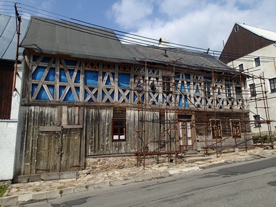 jihov�chodn� uli�n� pr��el� domu �p. 29 - duben 2014