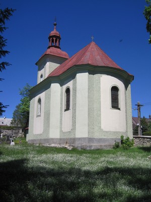 kaple od jihoz�padu - kv�ten 2011