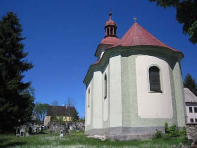 z�v�r kaple sv. K��e se h�bitovem - kv�ten 2011