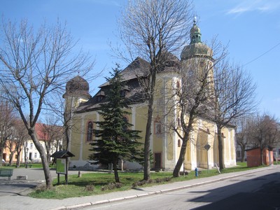 kostel sv. Vav�ince od jihoz�padu - duben 2010
