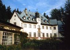 File:Jagdschloss-Kammersgrn.jpg