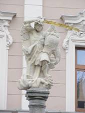 Sloup se sochou Archandla Michaela - Nejdek (2).jpg