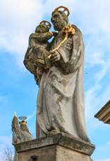 Lhota u Nhoan - sochy svatch u ke na nvsi1.jpg