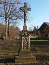 M�l�any (Dobru�ka) cross 01.jpg