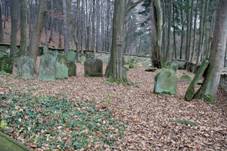 idovsk hbitov v Podbez.jpg