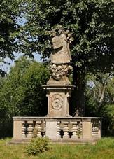 Dobruka, Pulice, Statue of the Virgin Mary 2.jpg