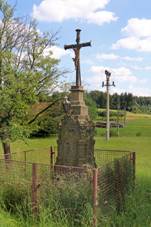 https://upload.wikimedia.org/wikipedia/commons/thumb/0/02/Dobr%C3%A9%2C_Rovn%C3%A9%2C_crucifix.jpg/800px-Dobr%C3%A9%2C_Rovn%C3%A9%2C_crucifix.jpg