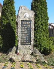 Bohuov (ZR), pomnk.jpg