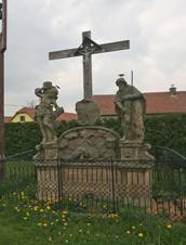 Souso sv. ebestina, sv. Rozlie a sv. Rocha (Janovice).JPG