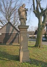 Socha sv. Jana Nepomuckho (Nov Smrkovice) 02.JPG
