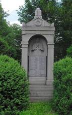 Jerlochovice, pomnk.JPG